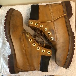 Timberland Waterproof leather boots (kids size 5)
